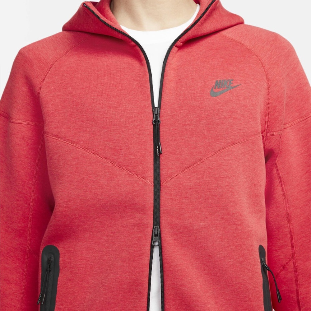 Nike Sportswear Tech Fleece Windrunner - XL
Like new, gently used.